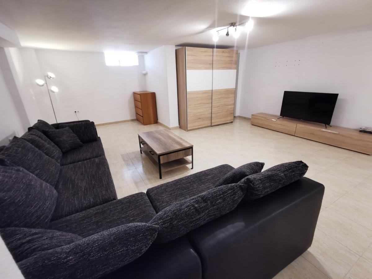 Spacious Villa With Private Pool And Beach Views El Moncayo ภายนอก รูปภาพ